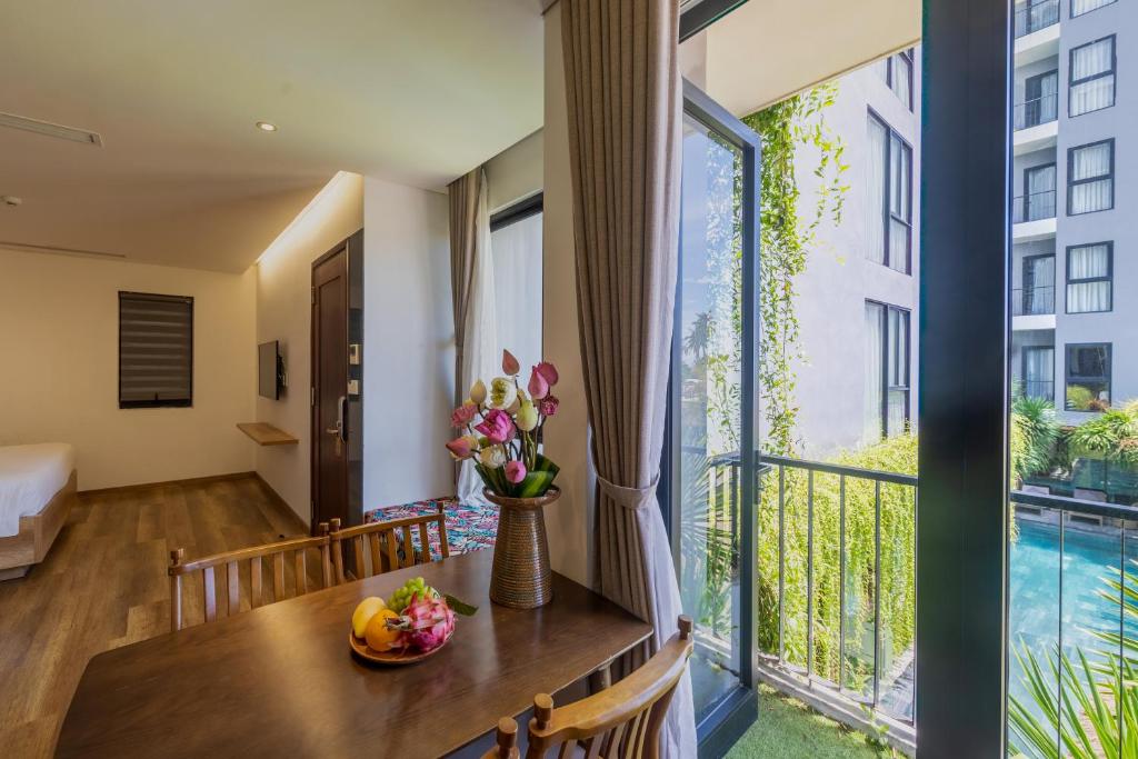 Hồ bơi trong/gần K House Apartment Danang Beach