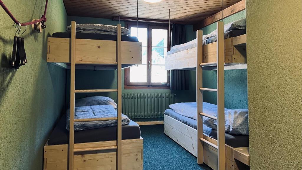 Postel nebo postele na pokoji v ubytování Hotel Alpina Einhorn - Self-Check-In