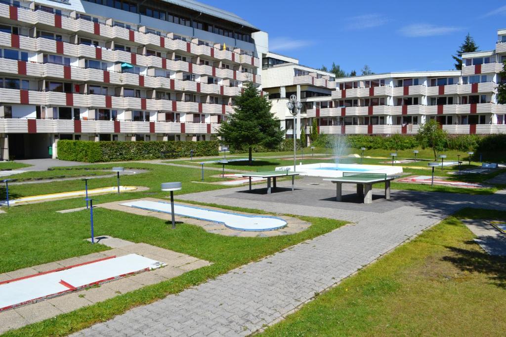 Bazén v ubytování fewo-sporer nebo v jeho okolí