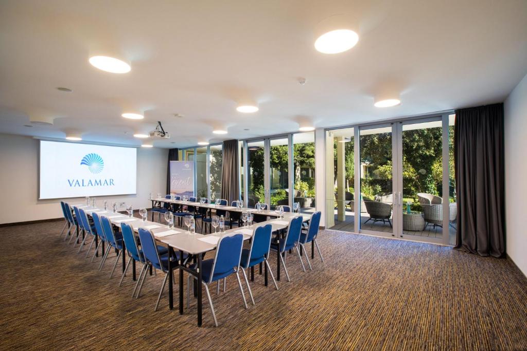 Бизнес-центр и/или конференц-зал в Valamar Argosy Hotel