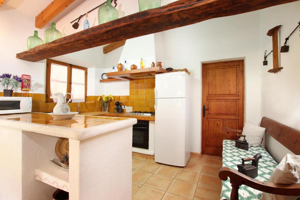 Kuchyň nebo kuchyňský kout v ubytování Villa Can Moranta - Pedro Monjo