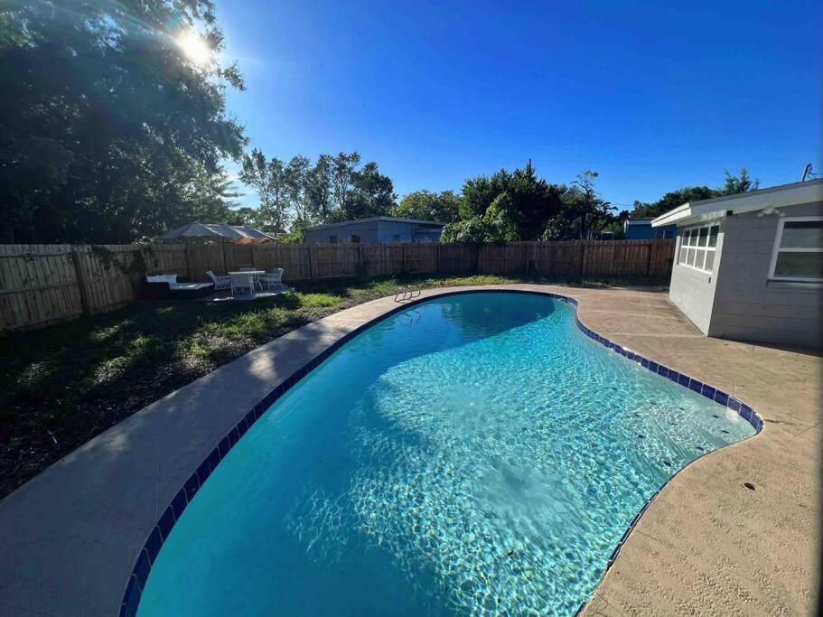 Vacation Home Summer pool house in Orlando near Universal Studios, FL