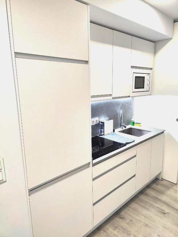 Exclusive quietness in the heart of Madrid with Public Parking, Breakfast, 2 bathrooms - 6