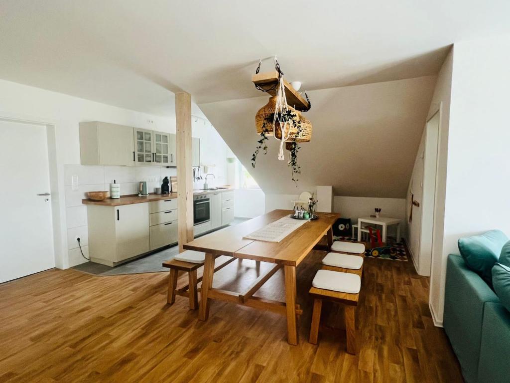 Gallery image of Zweibettzimmer mit Gemeinschaftsbad-,Küche & Wohnzimmer in Prohn