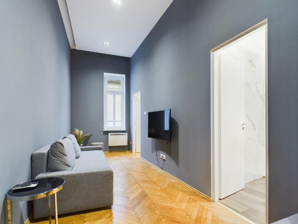 Gray Stylish Central Apartment 1073 Budapest, 35 Kertész utca kép - 1