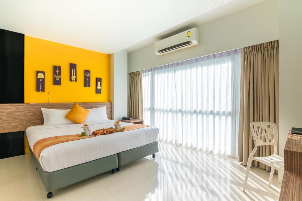 
Luxury One-Bedroom Apartment
