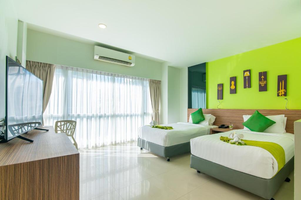 
Studio Special Offer
