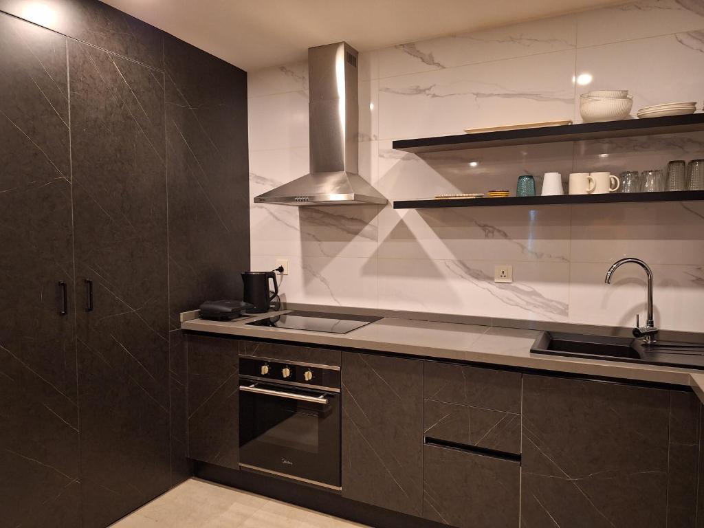 Kololi Sands Apartments - Appartement D'une Chambre Avec Vue Sur La Piscine