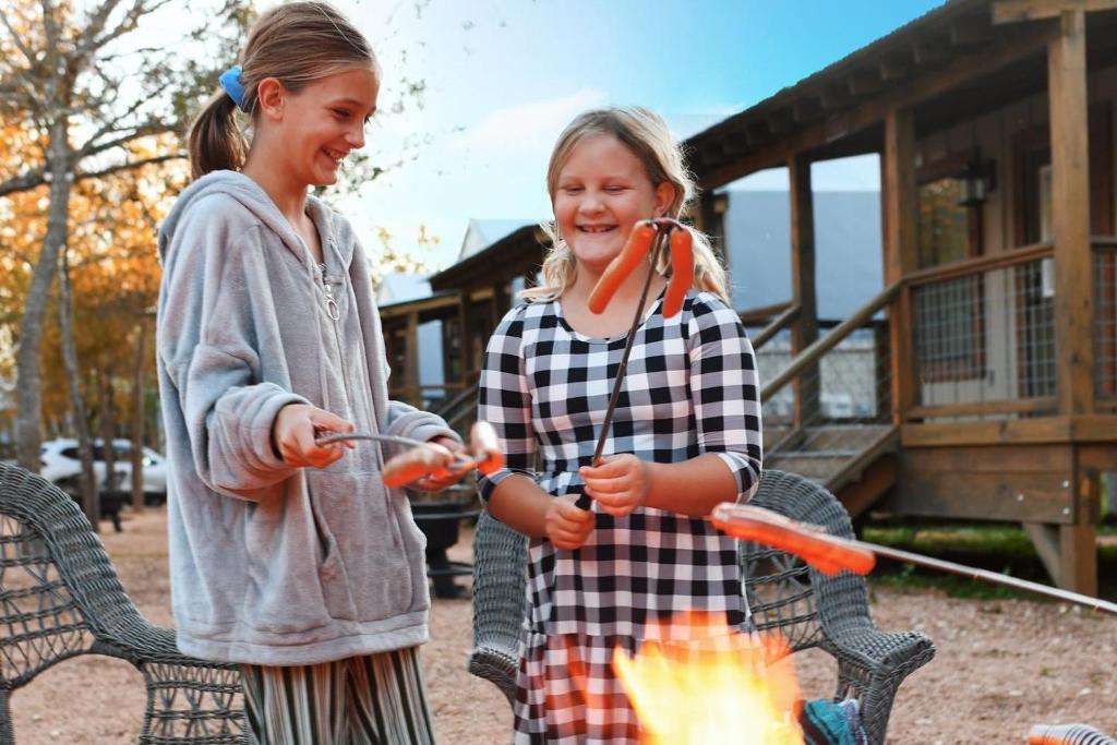 48 Sons River Ranch Safari Cabin, Kingsbury (updated prices 2024)