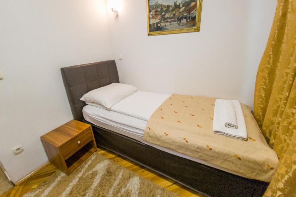 Hotel Herc Sarajevo客房内的一张或多张床位