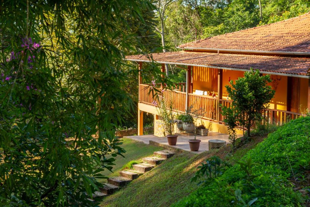 Κήπος έξω από το Pousada dos Olivais