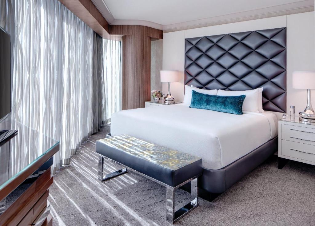 Mandalay Bay - 