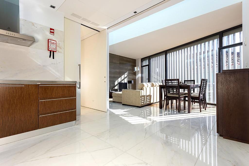 Ruang duduk di Atlantic House