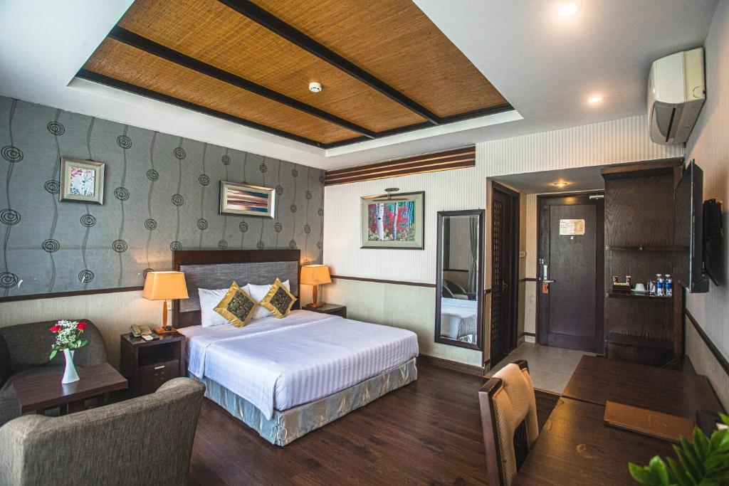 Phòng Deluxe Đôi Nhìn ra 1 Góc Biển