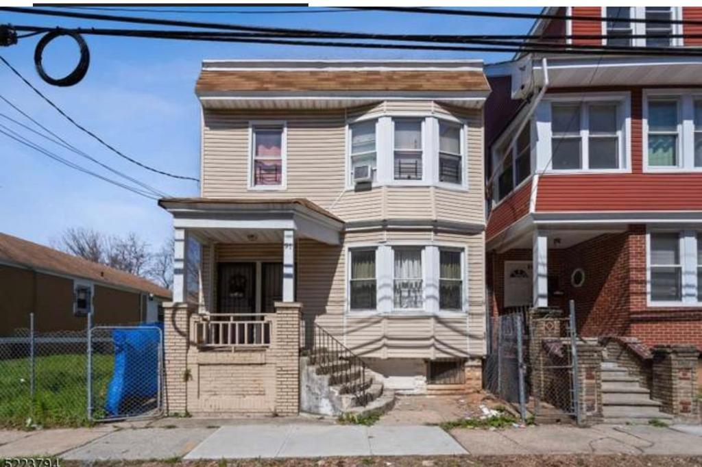 Room in House Private room in newark5, Newark (updated prices 2024)