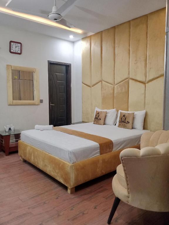 Hotel Royal Galaxy - Deluxe Room