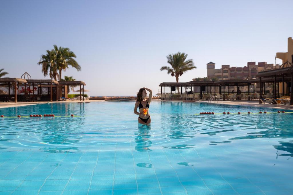 Bazén v ubytování Sunny Days Mirette Family Resort nebo v jeho okolí