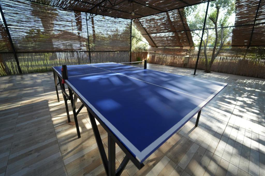 Stolní tenis v ubytování Kasaba Butik Otel nebo okolí