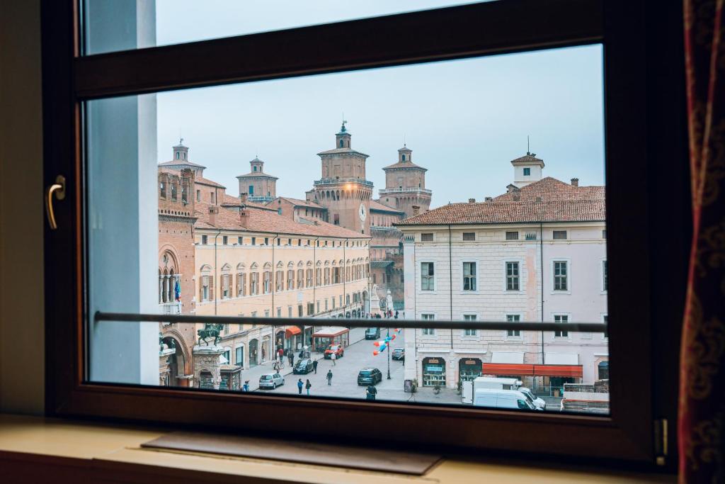 Nespecifikovaný výhled na destinaci Ferrara nebo výhled na město při pohledu z hotelu