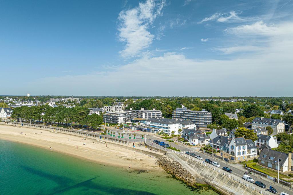 Peisaj natural din apropierea acestui aparthotel
