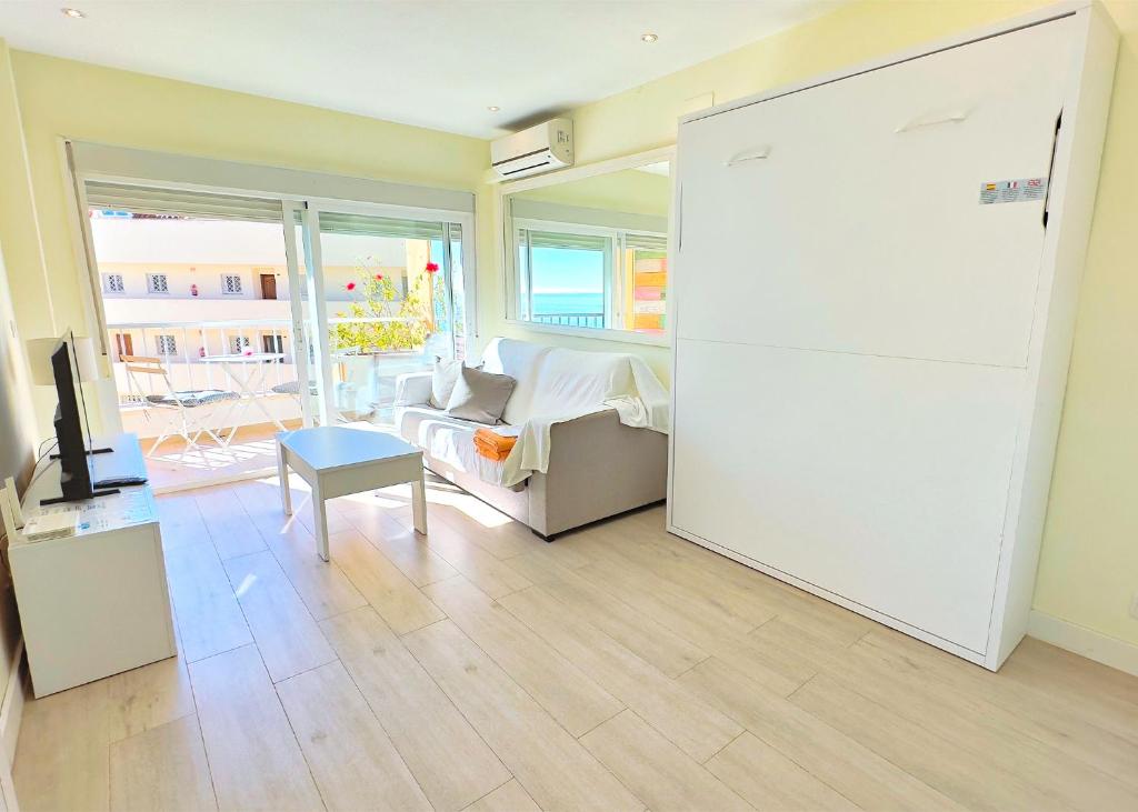 Posedenie v ubytovaní Great studio on the Beachfront in the Center of Marbella