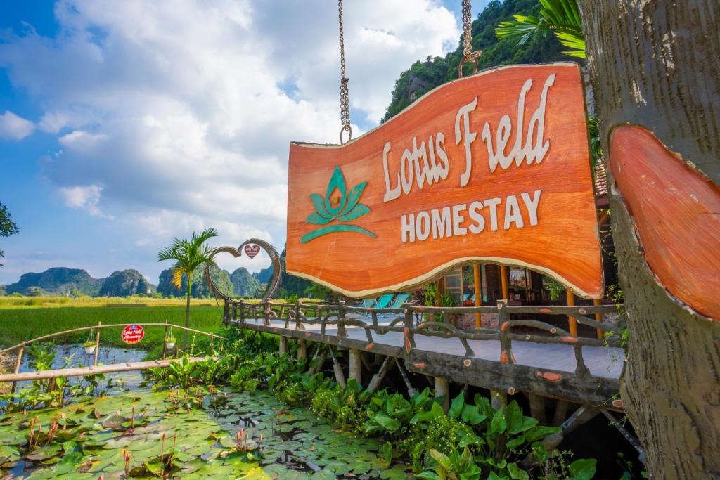 Lotus Field Homestay - 19