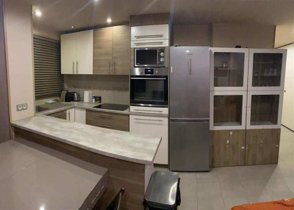 Η κουζίνα ή μικρή κουζίνα στο Paris F3, 2 bedrooms, balcon, US kitchen, 5 pax