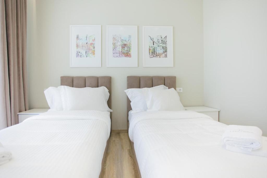 Lake Drive Rooms & Apartments - Image 2