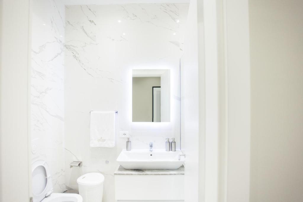 Lake Drive Rooms & Apartments - Image 3