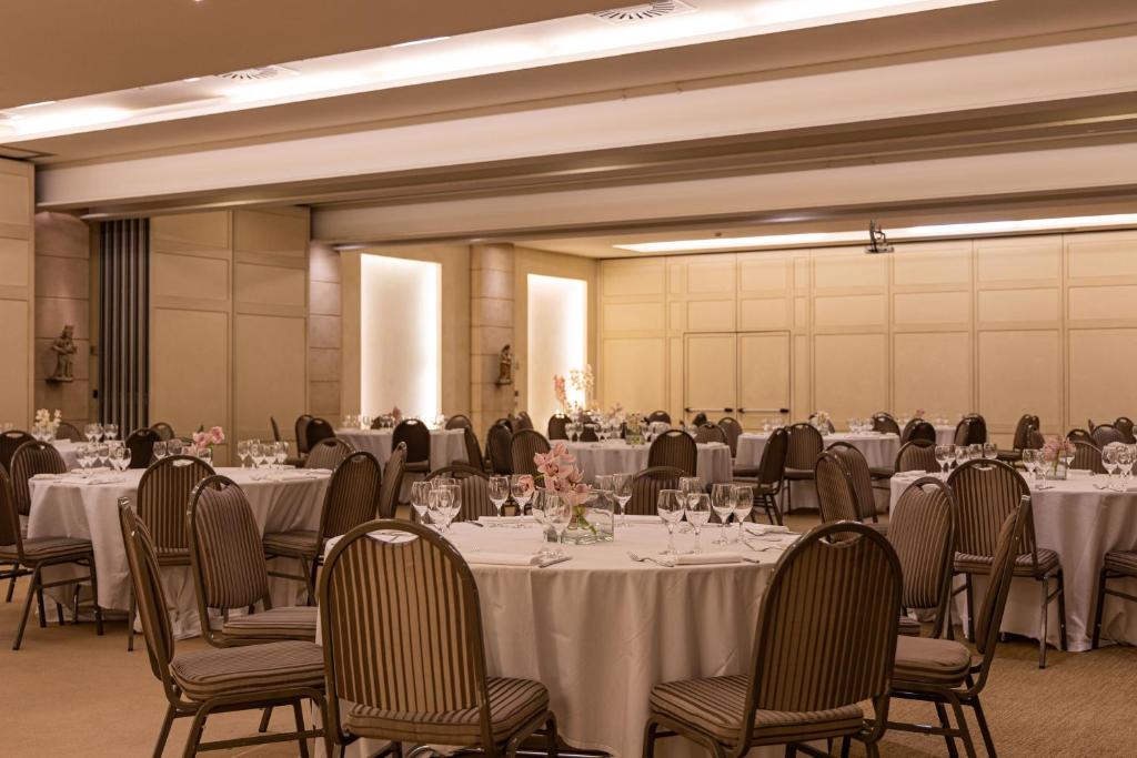 Restaurace v ubytování Cosmo Hotel Palace