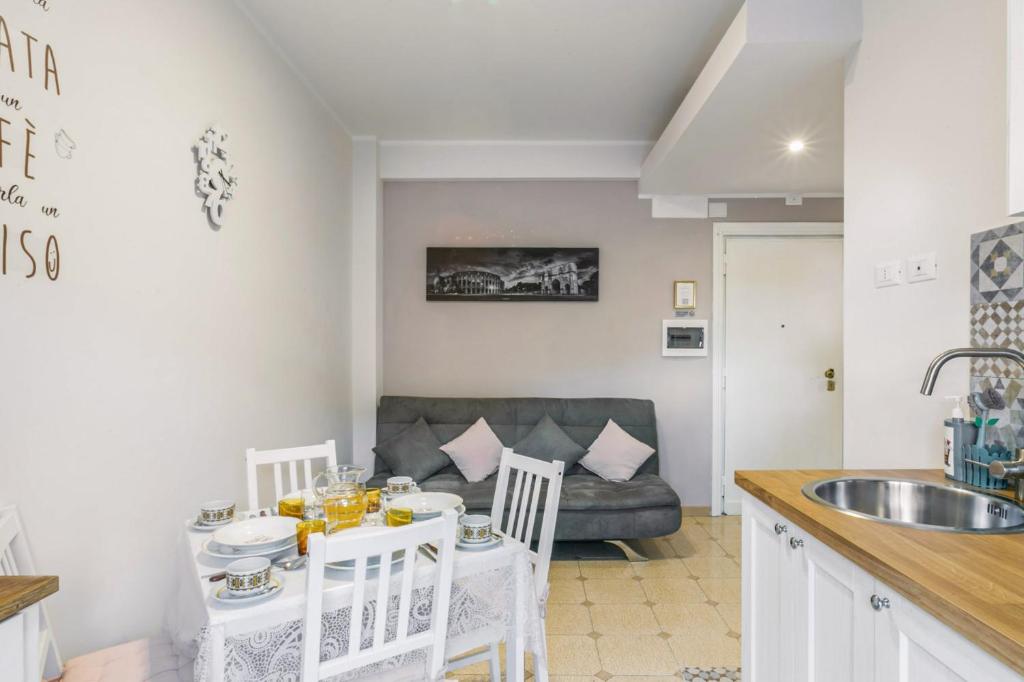 Η κουζίνα ή μικρή κουζίνα στο Il rifugio dei nonni by Rentbeat