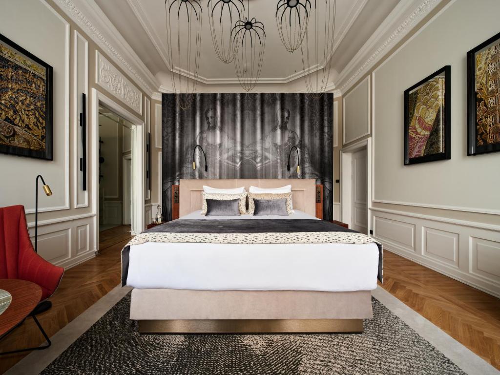 Hotel Verte, Warsaw, Autograph Collection - 1