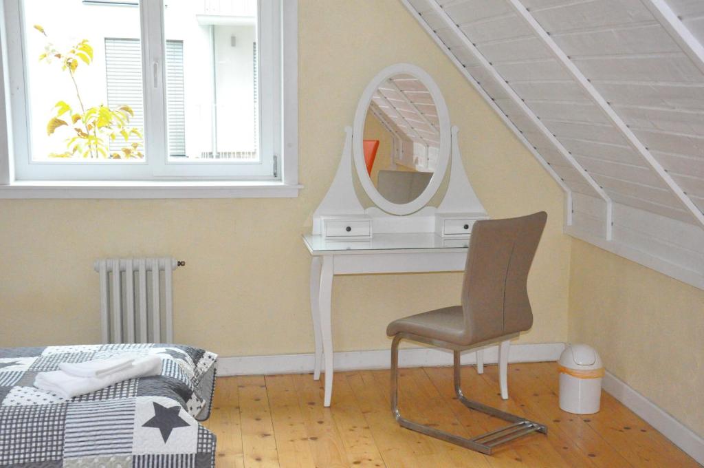 Foto de la galeria de House near to Schönbrunn - Free Parking - 24-7 Check in - 8 Person a Viena