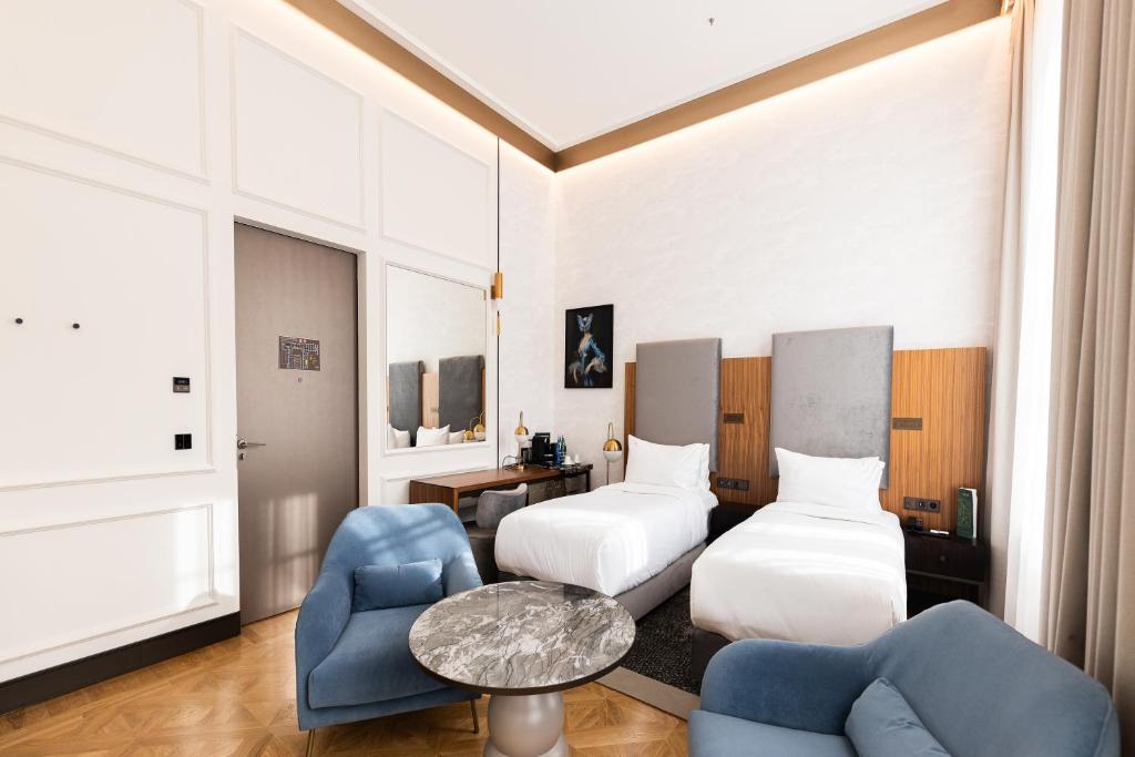 
 Capriccio Executive Twin Room
