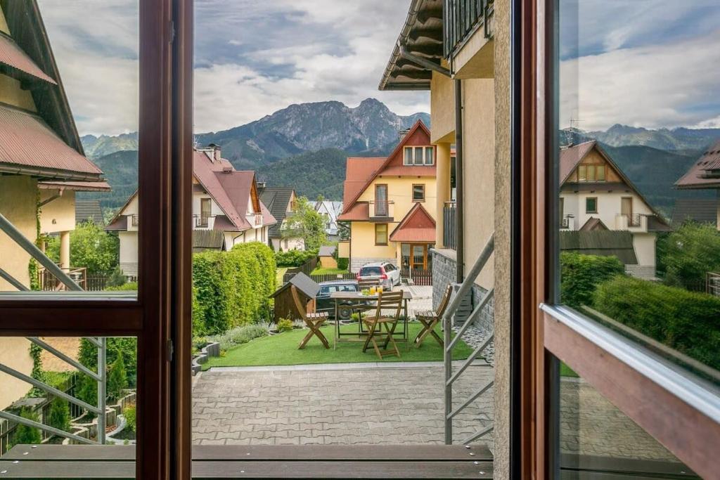 Nespecifikovaný výhled na hory nebo výhled na hory při pohledu z apartmánu
