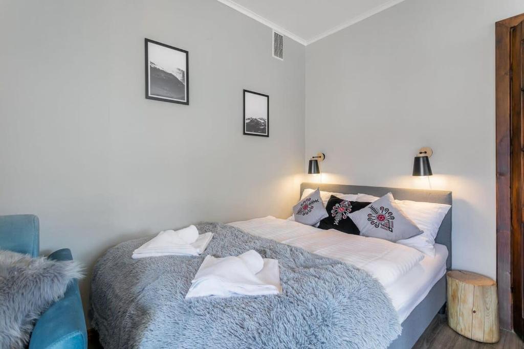 Postel nebo postele na pokoji v ubytování Rent like home - Pod Blachówką 4