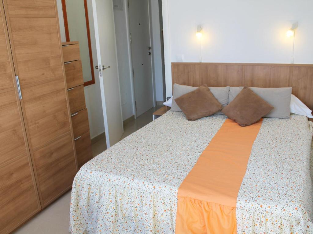 Posteľ alebo postele v izbe v ubytovaní Apartment Turia Playa by Interhome