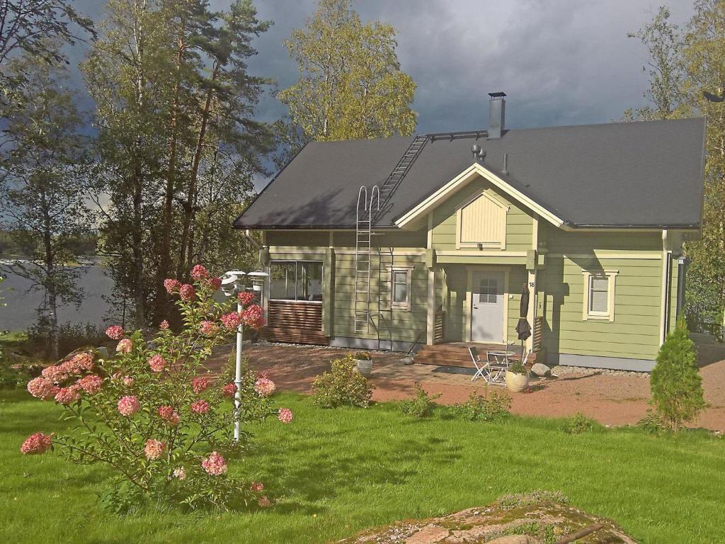 Zahrada ubytování Holiday Home Huvila ferdinand by Interhome