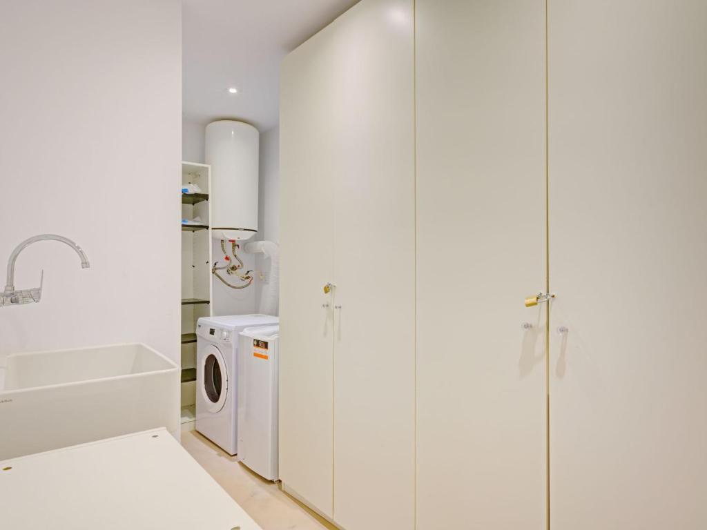 Kuchyň nebo kuchyňský kout v ubytování Villa Villa Terrace sur Mer by Interhome