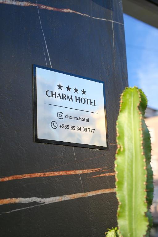 Certifikát, hodnocení, plakát nebo jiný dokument vystavený v ubytování Charm Hotel
