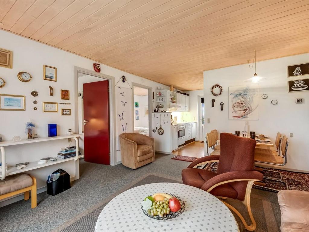 Posezení v ubytování Apartment Kaisa - 200m from the sea by Interhome