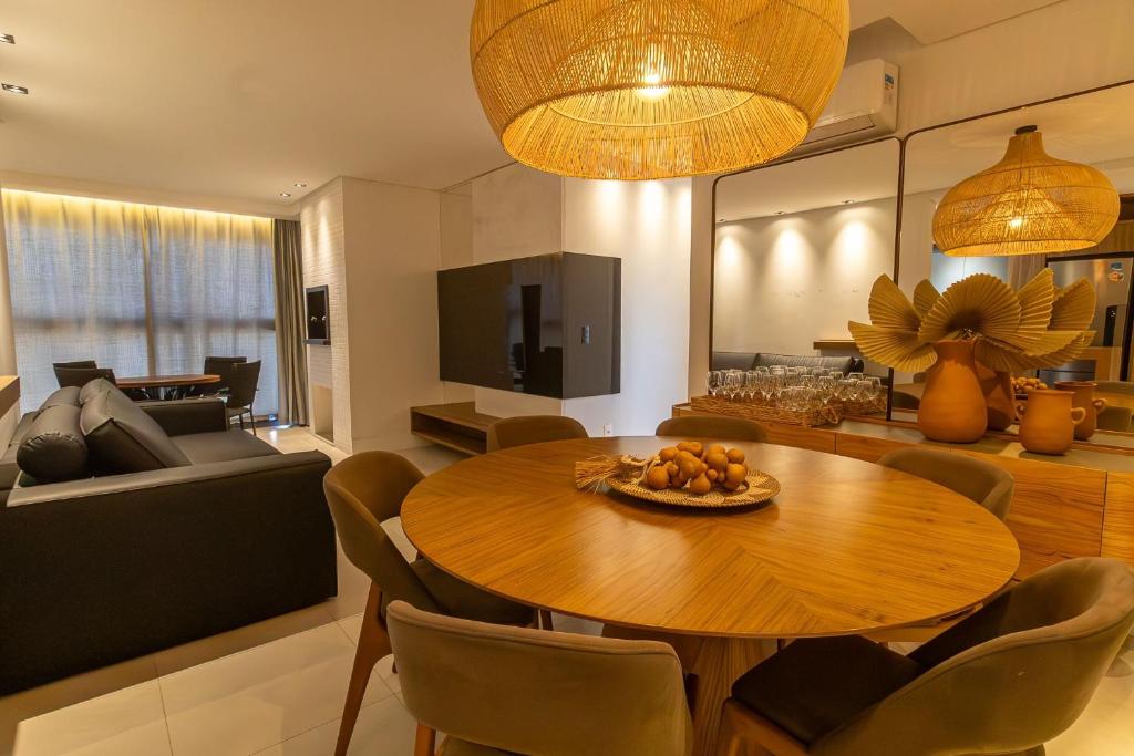 Χώρος καθιστικού στο Adra 202 - Apartamento no centro de Bombinhas - Rooftop com piscina e academia - À poucos metros da praia - (Consultar serviços de roupas de cama e banho)