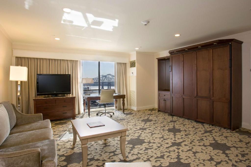 Hilton New Orleans Riverside - 