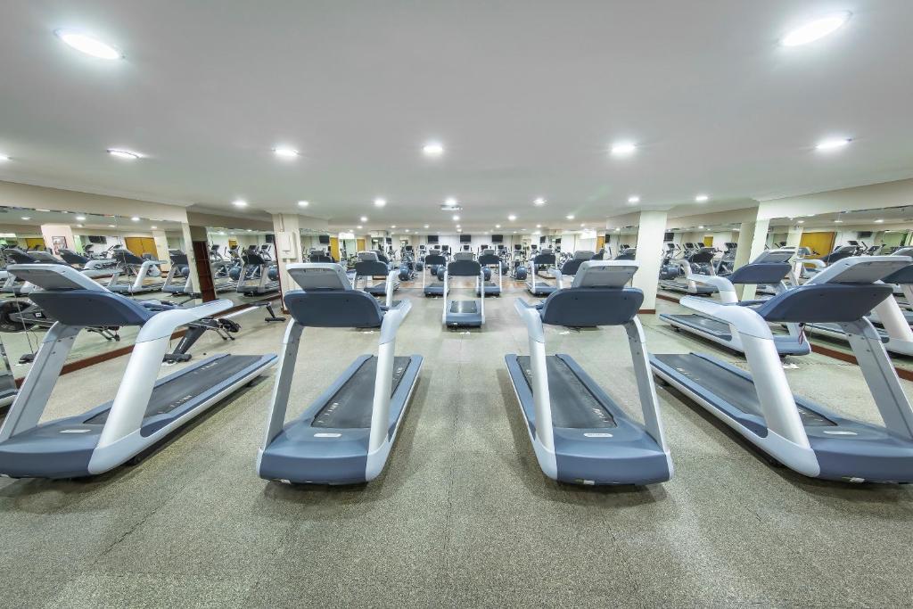 Fitness centrum a/nebo fitness zařízení v ubytování Ezdan Hotel Doha