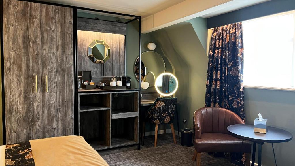 Alderley Edge Hotel - Junior Suite