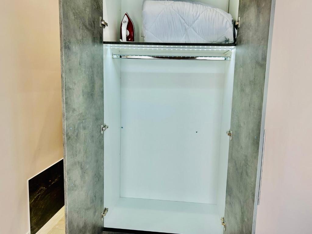 Kuchyň nebo kuchyňský kout v ubytování PORT TWINS SUITES No1
