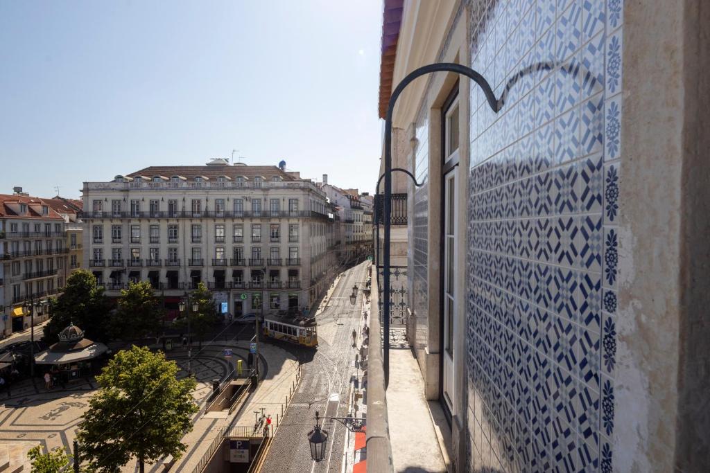 Chiado Camões Apartments | Lisbon Best Apartments - 11