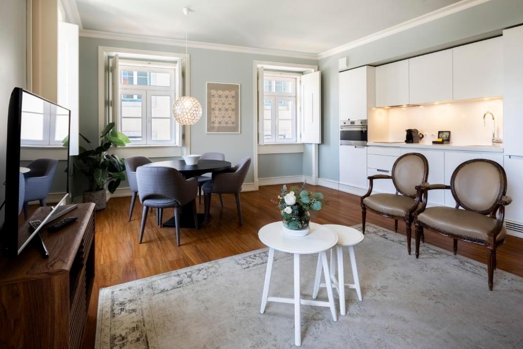 Chiado Camões Apartments | Lisbon Best Apartments - 17