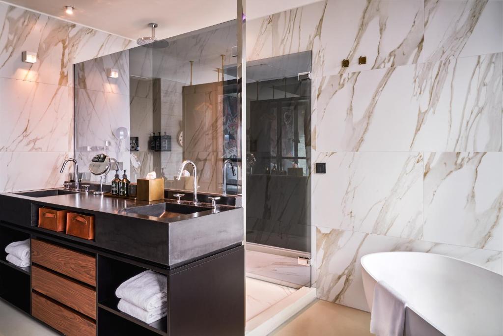 Sir Adam Hotel, part of Sircle Collection - Suite