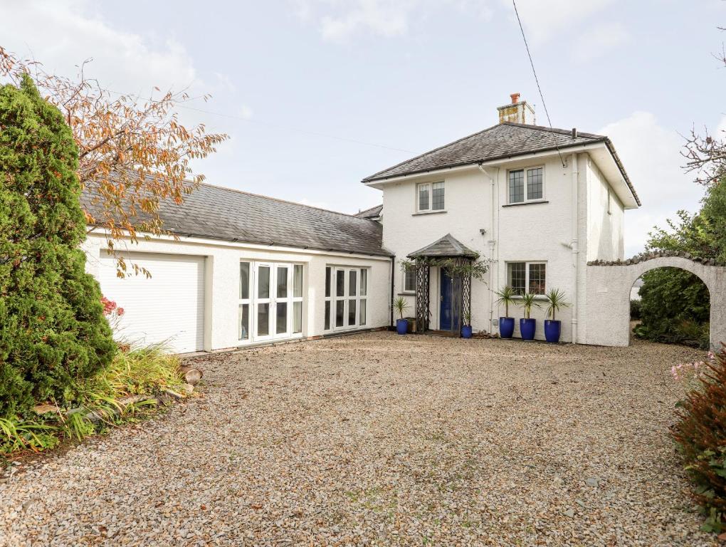 Bwthyn, Porthmadog (updated prices 2024)